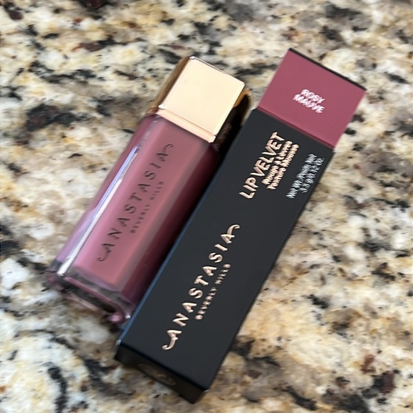 ⚡️💕Anastasia Beverly Hills Rosy Mauve Lip Velvet - Picture 2 of 10